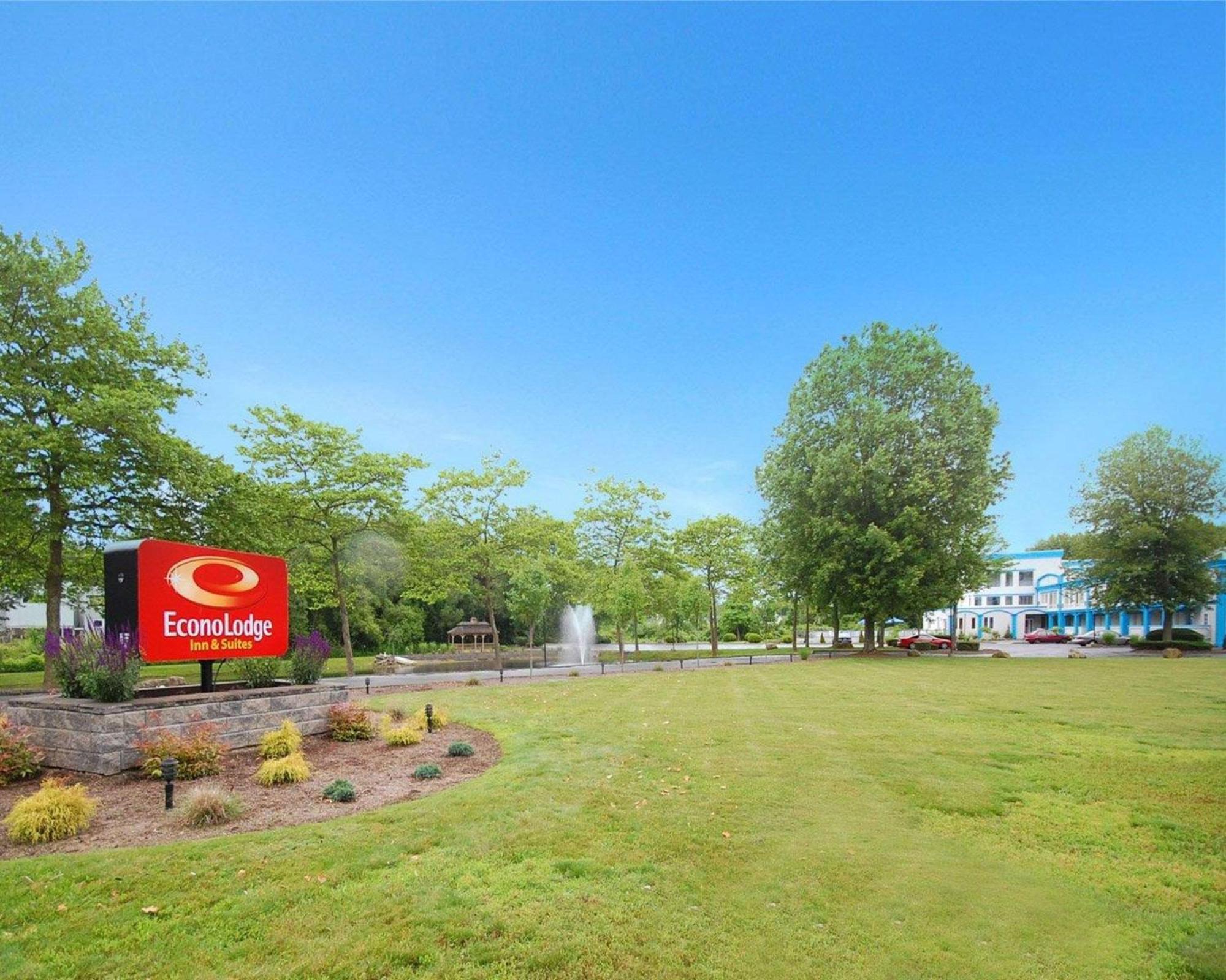 Econo Lodge Inn & Suites Old Saybrook - Westbrook Eksteriør billede